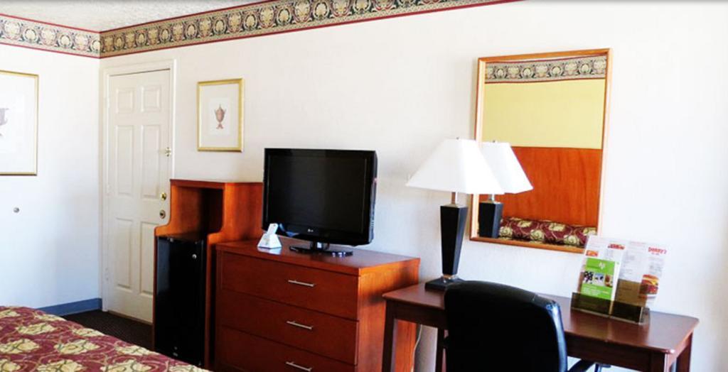 Winnie Inn And Suites Room photo